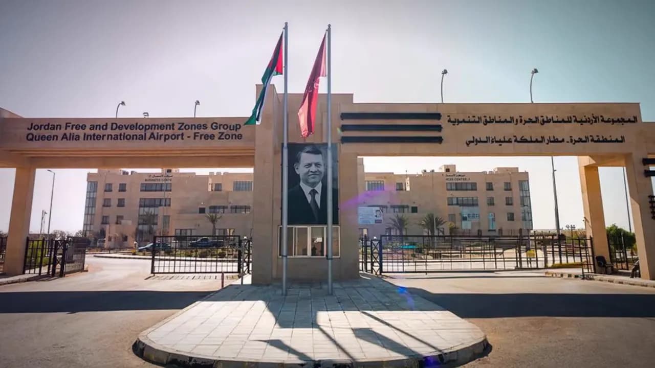Queen Alia Airport Free Zone campaign by Sudace
